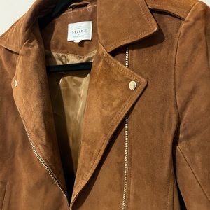 Sezane Zig Jacket. Size: 36. Color: Camel Suede. Cover photo shows precise color